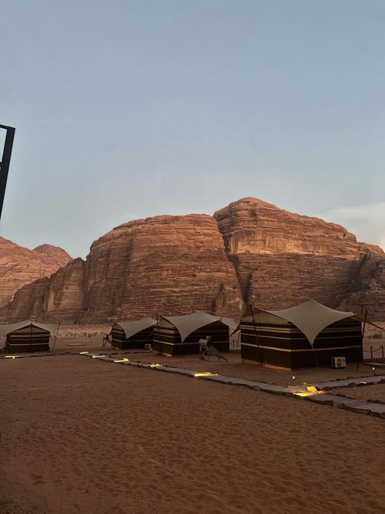 Wadi Rum Mirror Camp Bagian luar foto